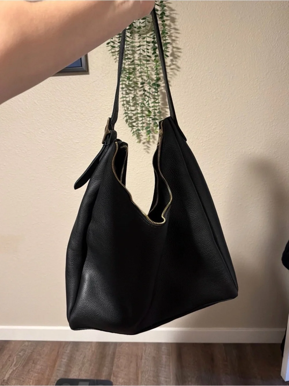 Portland Leather oversized Asher Black Pebbled Leather Shoulder Hobo